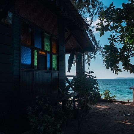 Swiss Cottage Tioman Kampong Ayer Batang Exteriör bild